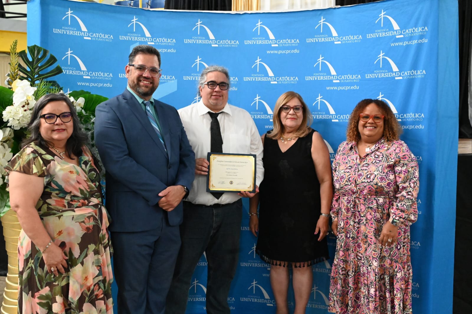 “Brillan las estrellas de la educación universitaria”