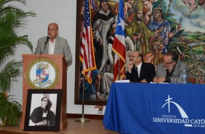 Miguel Santiago Santana es el autor del libro "Antulio Parrilla Bonilla: Obispo y Profeta de Puerto Rico”.  (Foto:  José Ángel Torres)