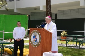 SER Mons. Félix Lázaro estuvo a cargo de la Bendición de la remodelación del proyecto.