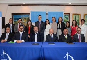 Durante este semestre, ocho estudiantes participan de la práctica profesional en el Departamento de Justicia.