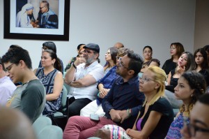 Estudiantes y académicos asistieron a la presentación del libro.