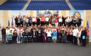 La actividad de apertura contó con la presencia de alrededor de 200 personas provenientes de todas las diócesis de la Isla y quienes en su mayoría formaron parte de los cuatro Encuentros y de la Asamblea Nacional de Pastoral celebrados desde el 2011 al 2015 en Casa Manresa en Aibonito.  Al evento asistieron,  además, padre obispo Rubén González, obispo de Ponce y gran canciller de la PUCPR  y Mons. Álvaro Corrada del Río, obispo de Mayagüez y presidente de la Junta de Síndicos.