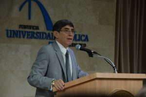 Dr. Halley D. Sánchez, docente de la UPR de Mayagüez presentó la ponencia “Science and Philosophy: A Synergistic Relationship”.