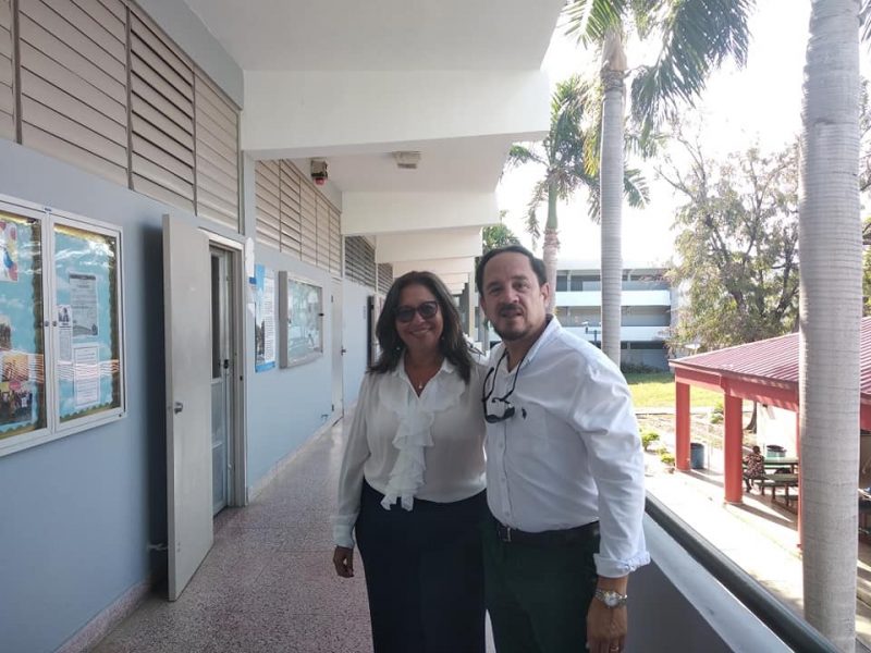 La doctora Ana Fernanda Uribe Rodríguez, vicerrectora académica, profesora e investigadora senior de la Universidad Pontificia Bolivariana, Seccional Bucaramanga de Colombia, y el Dr. Hernán A. Vera Rodríguez, de la PUCPR continúan desarrollando investigaciones en conjunto.